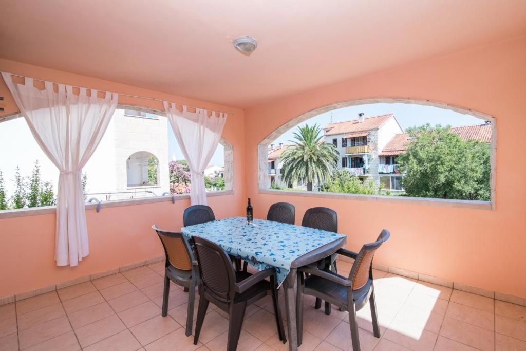 סופטאר Apartments Batinic מראה חיצוני תמונה