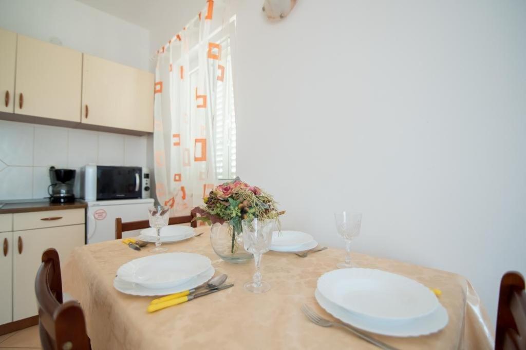 סופטאר Apartments Batinic מראה חיצוני תמונה