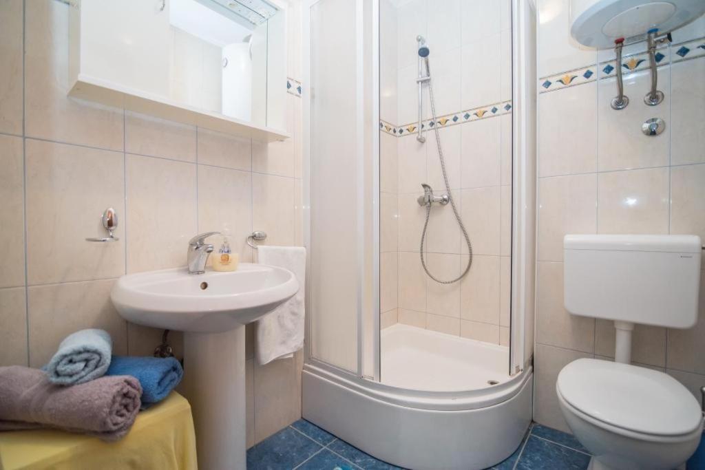 סופטאר Apartments Batinic מראה חיצוני תמונה